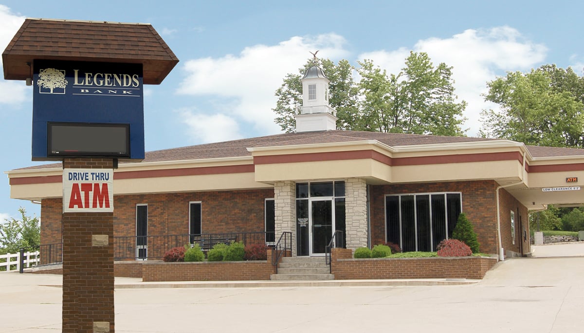 A photo of our bank branch in Loose Creek, Missouri.