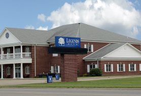 A photo of our bank branch in Owensville, Missouri.