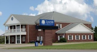 A photo of our bank branch in Owensville, Missouri.